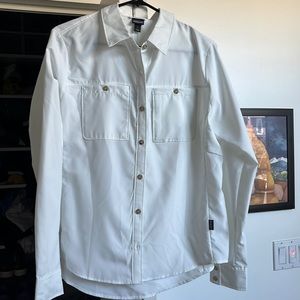 NWT Patagonia Womens Long Sleeved Self Guided Hike Shirt